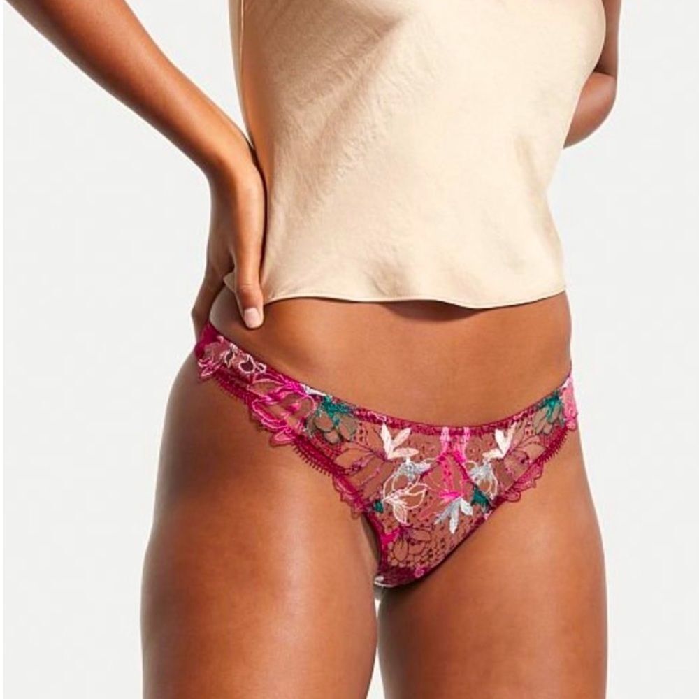 Victoria’s Secret Very Sexy Floral Embroided Thong Sz LARGE NWT